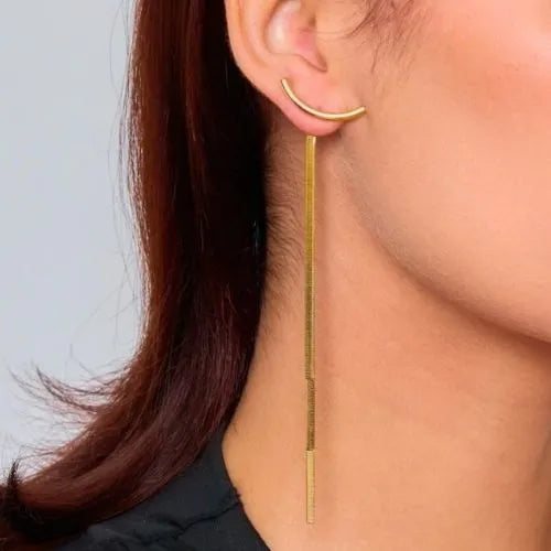 Boucles d'oreilles Lunia pendante et doré porté